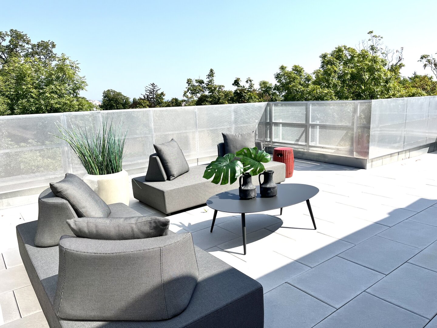 rooftop - Edles Dachgeschoss-Domizil auf zwei Ebenen im klassischen Altbau mit Grünblick