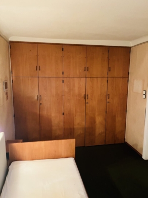 Kabinett - Sanierer aufgepasst – ruhige EG-Wohnung mit südseitiger Loggia