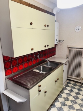 Küche - Sanierer aufgepasst – ruhige EG-Wohnung mit südseitiger Loggia