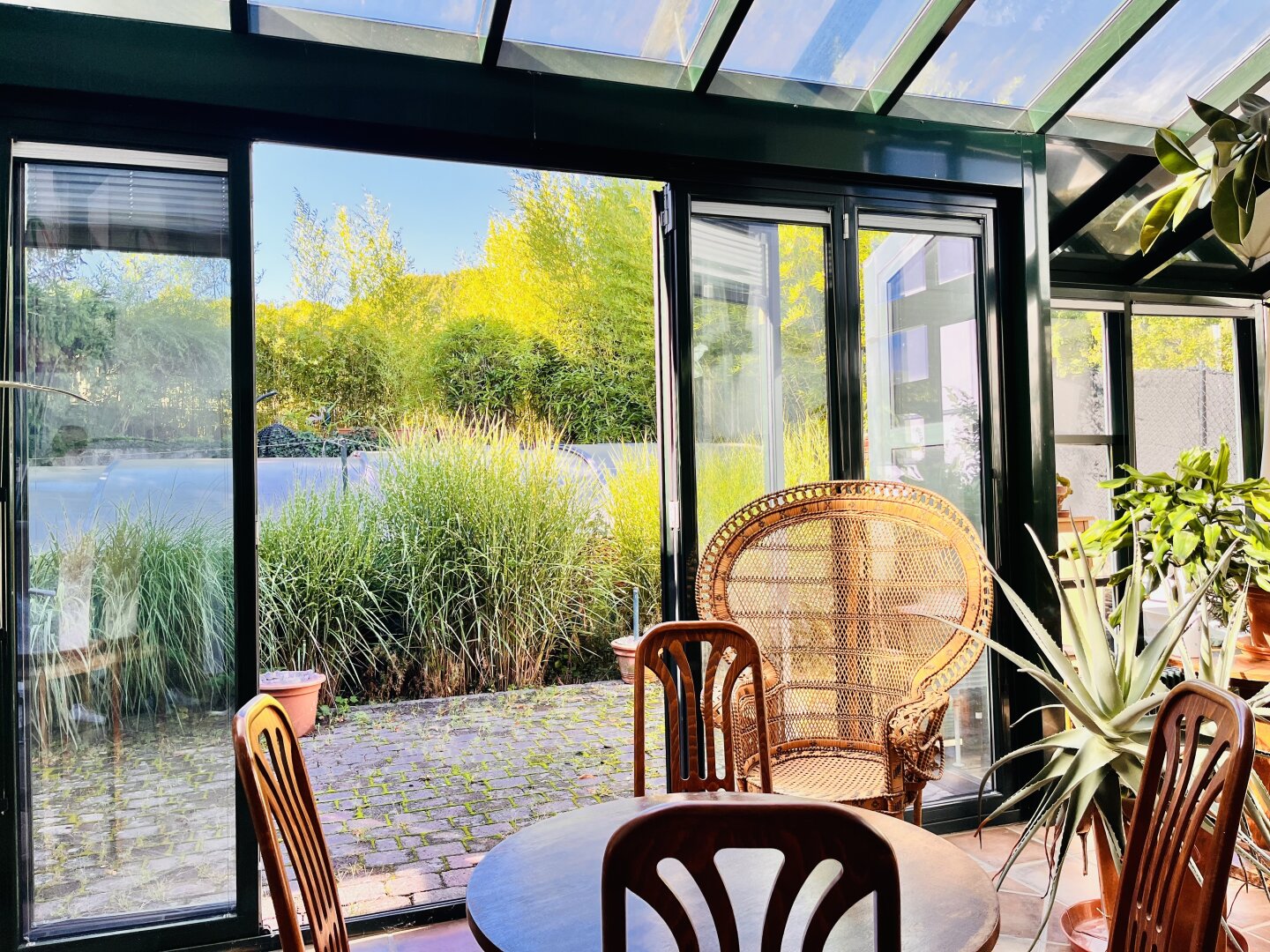 Wintergarten - Haus mit Potenzial in Kierling – Ruheoase mit Garten, Pool & Wintergarten