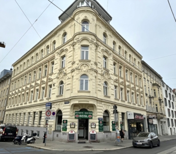 Hausansicht - Klassischer Charme trifft moderne Eleganz! Stilvolle Eckwohnung im klassischen Wiener Altbau in 1150 Wien