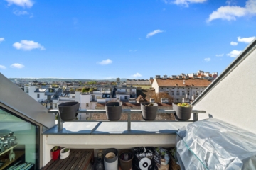 Ausblick - AB SOFORT VERFÜGBAR: Traumhafte DG-Wohnung mit Terrasse, Galerie und atemberaubender Aussicht!!