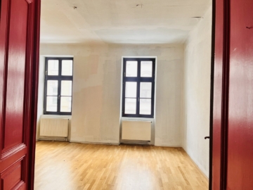 Bild - Sanierer aufgepasst! – Familienwohnung mit bewilligten Balkonanbau