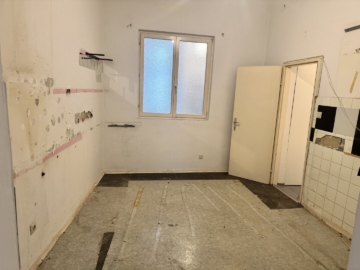 Küche - Sanierungsbedürftige 2,5-Zimmer-Wohnung in Top-Lage des 20. Bezirks – NÄHE AUGARTEN