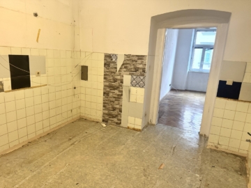 Küche - Sanierungsbedürftige 2,5-Zimmer-Wohnung in Top-Lage des 20. Bezirks – NÄHE AUGARTEN