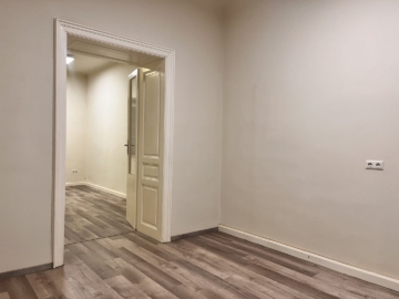 Büroraum - Helles Erdgeschoss-Büro mit hervorragender Sichtbarkeit und direktem Straßenzugang
