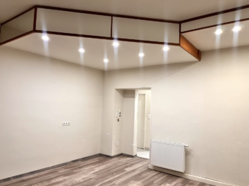 Helles Erdgeschoss-Büro mit hervorragender Sichtbarkeit und direktem Straßenzugang, 1210 Wien, Büro
