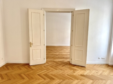 Wohnbereich - Erstbezug nach Sanierung – stilvolle 3-Zimmer-Altbauwohnung im 5. Bezirk
