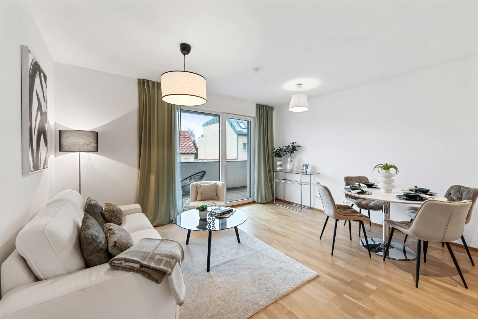 Wohnraum - ERSTBEZUG: Traumhafte 2-Zimmer-Wohnung mit Balkon (ideal für Anleger)